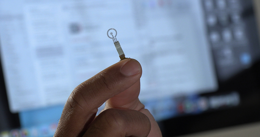 Engineers have developed a first-of-its-kind small, flexible, stretchable bandage that accelerates healing by delivering electrotherapy directly to the wound site.